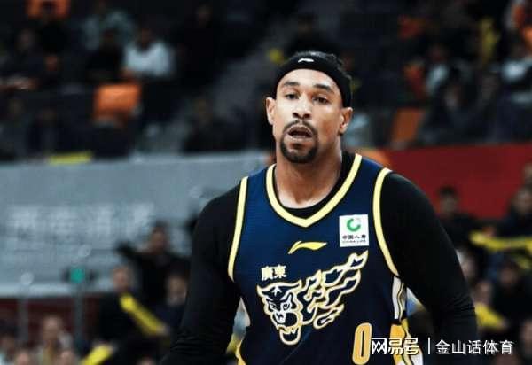 世界杯官网app下载手机版-坑爹啊！全场12投2中+上空篮不中，杜锋忍无可忍，追着他一顿斥责