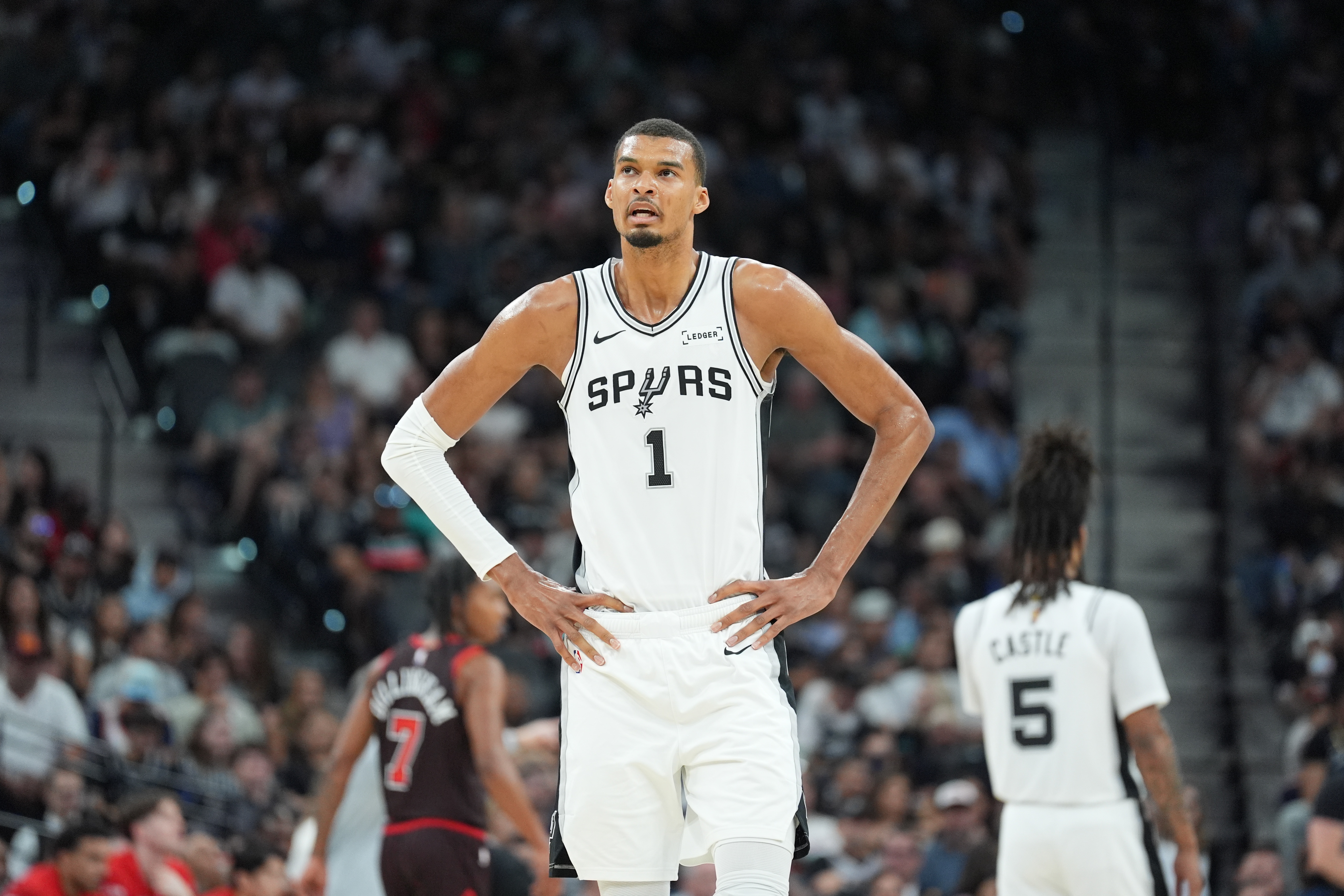 世界杯官方直播软件下载-名记：文班亚马很在意获奖资格 这对马刺来说是一个优先事项